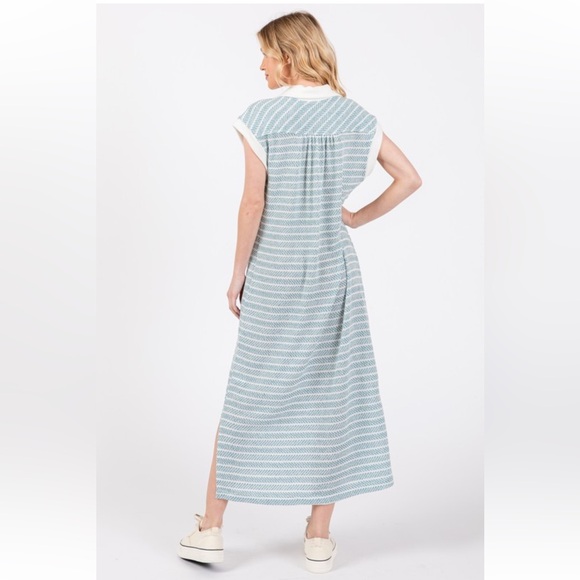 35 Fabulous Knit Striped Collared V-neck Dress - Picture 5 of 6